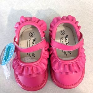 Wee Squeak Toddler Size 5 Shoes